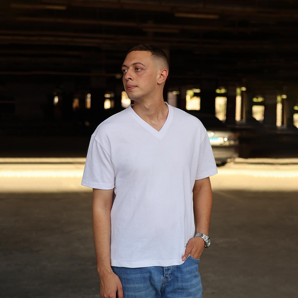 Polo T-Shirt / V-Nick T-Shirt White